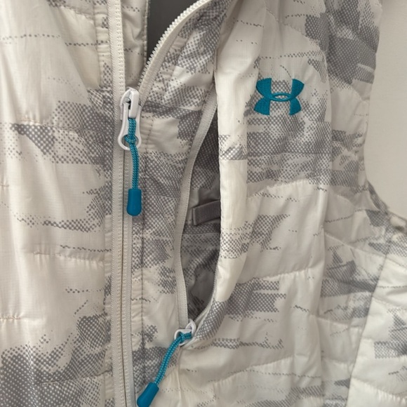 Under Armour Puffer Vest Small White Camo Print Cold Gear Fitted Warm Winter - Picture 6 of 9